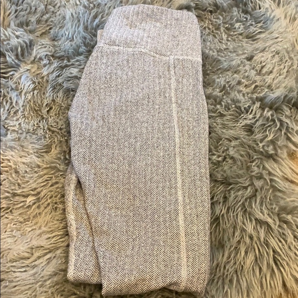 Lululemon yoga pants